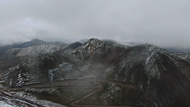 四川甘孜州贡嘎山雅哈垭口雪山风光
